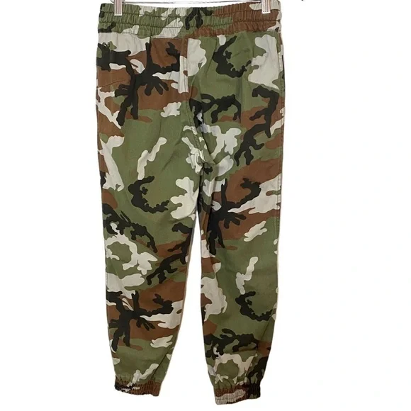 Aritiza TNA Alix Pant- High Waisted Elastic Cuff Camo Joggers - Picture 6 of 13